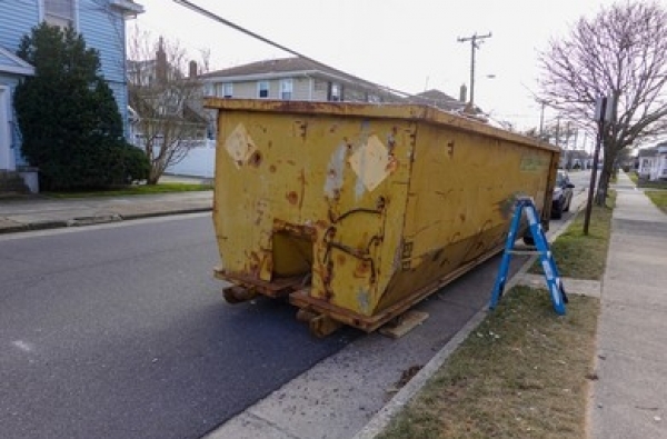 Hiring the best trash hauling services in Walnut Creek CA, will save you money and time. The cost is typically based on the type and amount of waste you need to remove.